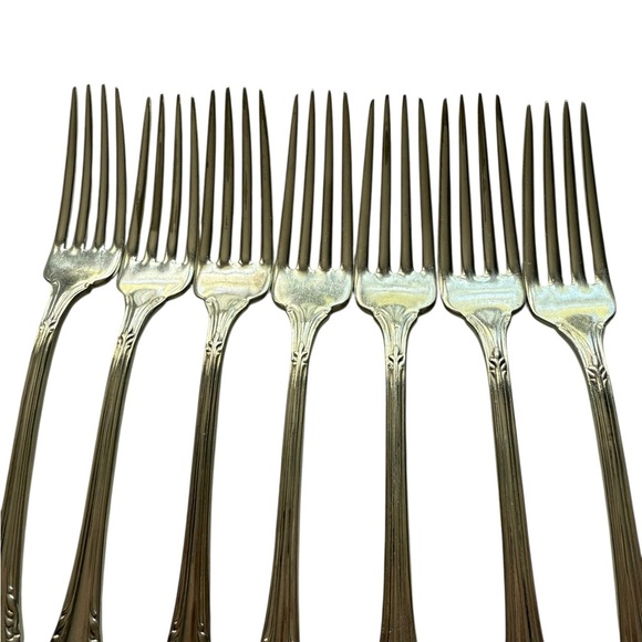 Community Silver Triple Plus Avalon Lot of 7 Dinner Forks 7 inch Silverware - Picture 3 of 6